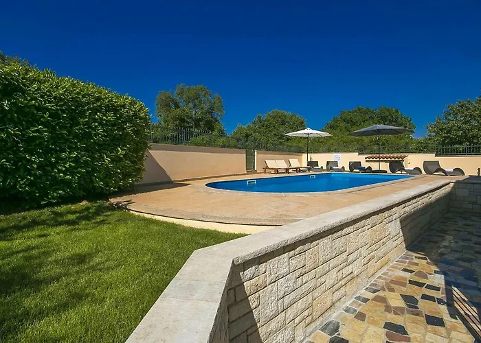 Saladinka 2 * Πόρετς